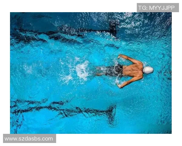 自由泳初学者必看技巧与训练方法帮助你快速提高游泳水平